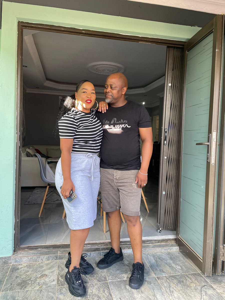 Mogapi60435689's tweet photo. Mr and Mrs https://t.co/K3Bcm8hVqJ