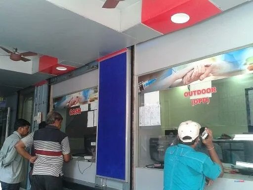 sonia2dey's tweet photo. Sahid Khudiram Bose Hospital and its attached pharmacy offers 24×7 pharmaceutical and healthcare products both in-patients and out-patients. 

Learn More: https://t.co/GGiz1F7f8v

#hospital #pharmacy #medical #healthcare https://t.co/CrZ7NyxlTm