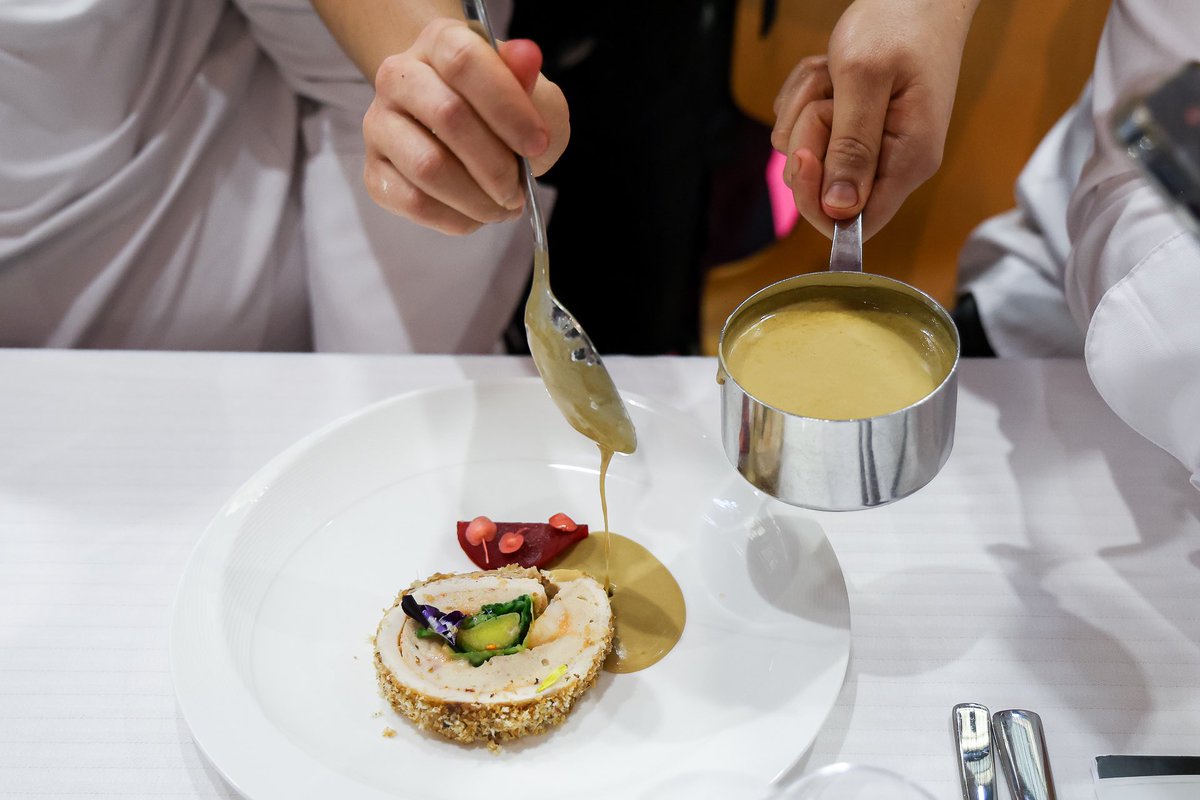 Dernier jour de la 6ème édition du salon #FoodinSud 🍴

Démonstrations et performances sont au programme de ce mardi 30 janvier 🧑‍🍳🥘

Venez rencontrer et échanger avec les exposants, professionnels des secteurs de la restauration et l’hôtellerie 🤝🏻🔪

📍 Jusqu’à 17h !