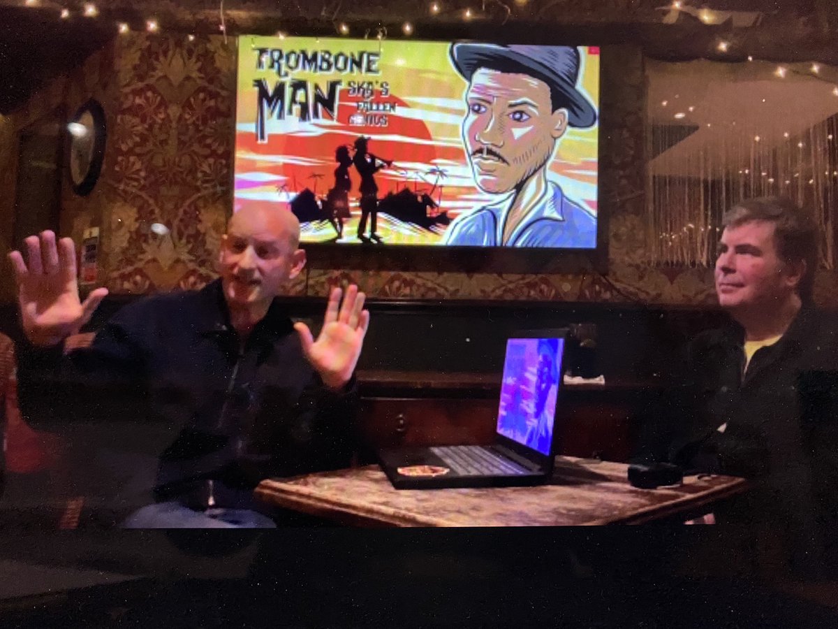 comicopera's tweet image. View from my distant laptop. Another excellent #hybrid event; thank you, pals @cartooncounty