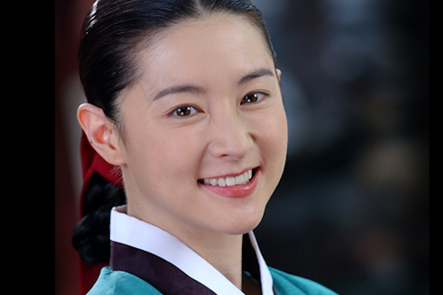 soompi's tweet photo. #LeeYoungAe Confirmed To Reprise Her Role As Dae Jang Geum After 20 Years + Upcoming Drama Shares Broadcast Plans
https://t.co/gDWQOtfRlC https://t.co/B4Bx0WtpFa