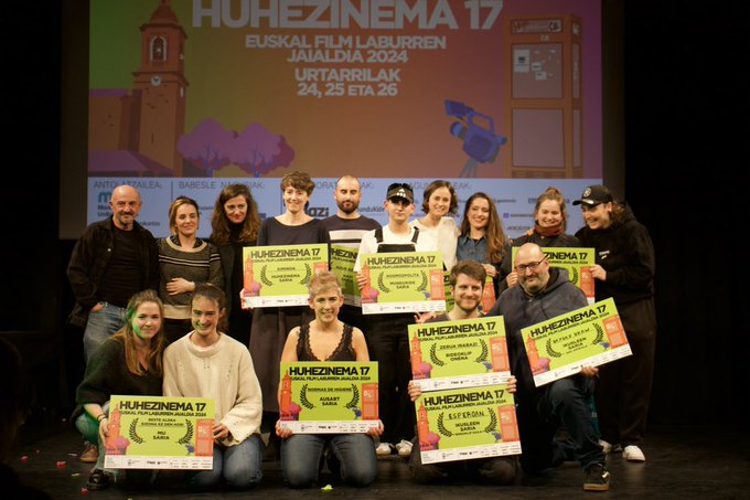 HUHEZINEMAn  Euskal Film Laburren Jaialdian Julen Zubietek irabazi du HAZI SARIA, 600€, ‘Agur Artzai’ obrarekin. Saria jaso du desagertzeko zorian dagoen artzain baten erretratu berezia egiteagatik eta zuzendariak filmaren bitartez egiten dion omenaldiagatik.

Zorionak Julen!