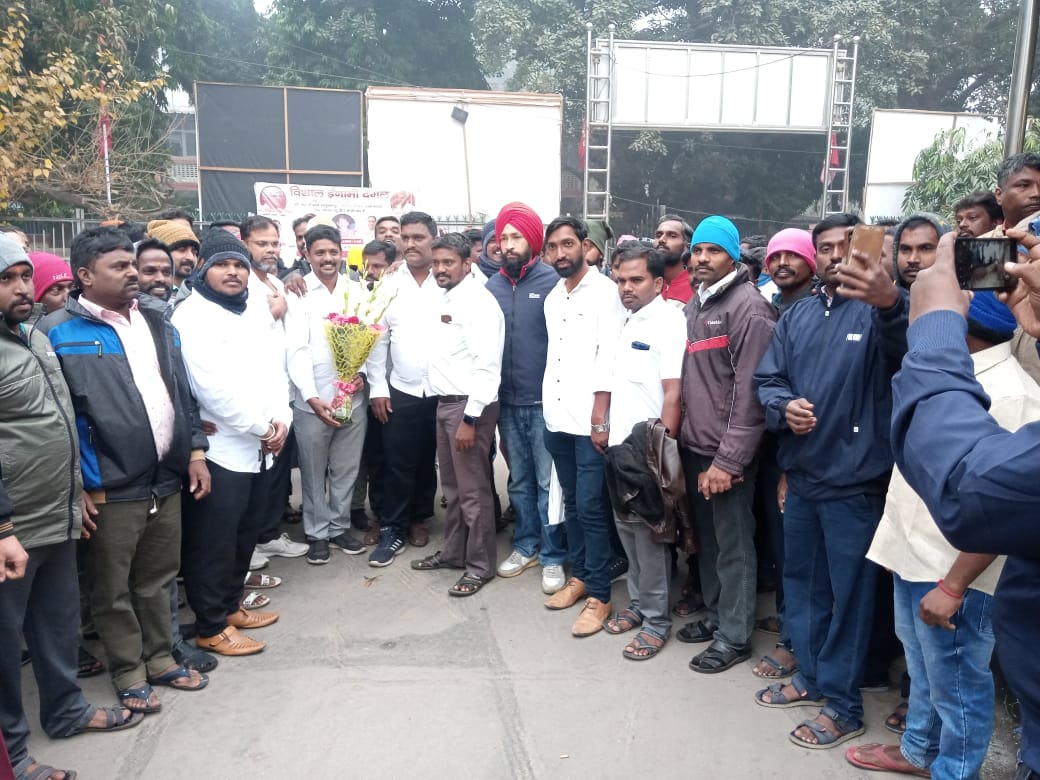 First Glimpse At AIRF Office, New Delhi Today.
<a href="/ShivaGopalMish1/">Shiva Gopal Mishra</a> <a href="/airfindia/">AIRF</a>
<a href="/AIRF_COMMS/">AIRF.COMMS</a> <a href="/AshwiniVaishnaw/">Ashwini Vaishnaw</a>
<a href="/RailMinIndia/">Ministry of Railways</a> <a href="/HqNrmu/">NRMU HQ DIVISION (सत्यमेव जयते) 🕊️</a>

#RailCCAA_DelhiProtest
#RailCCAA_Await_GMPower