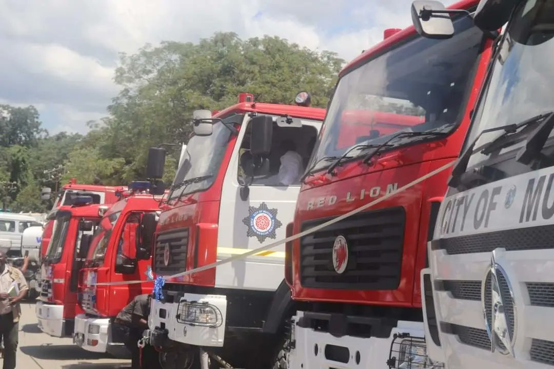 The Government of Zimbabwe identified devolution as a key pillar to achieving an upper middle income economy status by 2030. Yesterday i Officially commissioned over a 100 utility vehicles including fire tankers, graders, bulldozers, refuse trucks, support vehicles, water bowsers