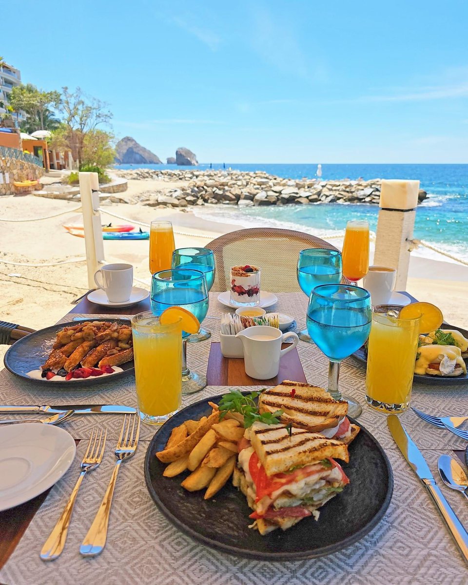 XalliClub's tweet photo. ¡Comienza tu día con energía en Xalli Beach Club! Disfruta de nuestro delicioso desayuno frente al mar. ☀️🌊 #Desayuno #PuertoVallarta

Reserve 322 228 0229 ext 1 · 322 228 0251 ext 1
WhatsApp 322 303 2639  ---> https://t.co/DKJLIZGX0B
reserve@xalliclub.com https://t.co/4ggoNijHMu