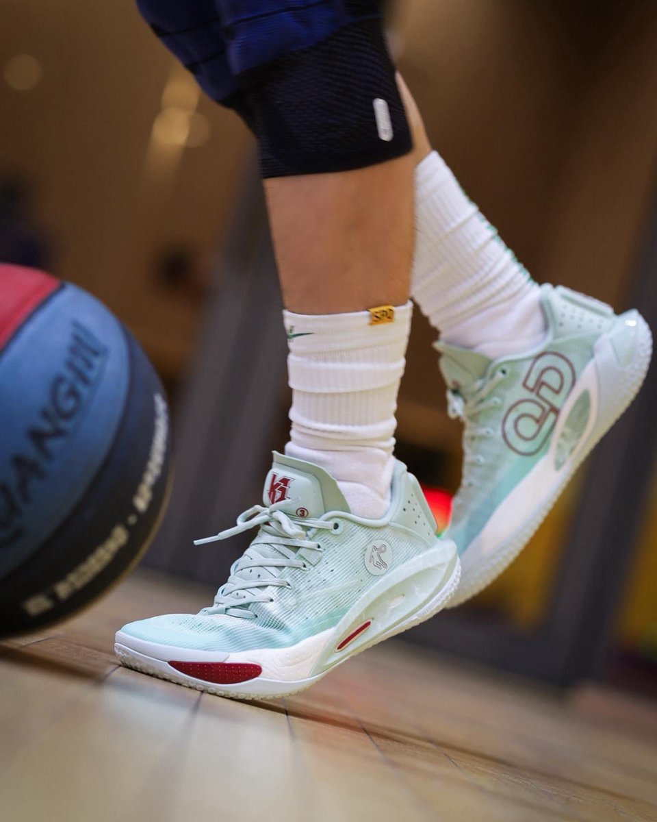 helloshoes1's tweet image. Keldon Johnson x Qiaodan Fengci Rise - Chinese Jade

Sell worldwide with free shipping: antosports.com/products/keldo…

#chinesejade #keldonjohnson #qiaodan #qiaodansports #fengci #fengcirise #qiaodanfengci #qiaodanfengcirise