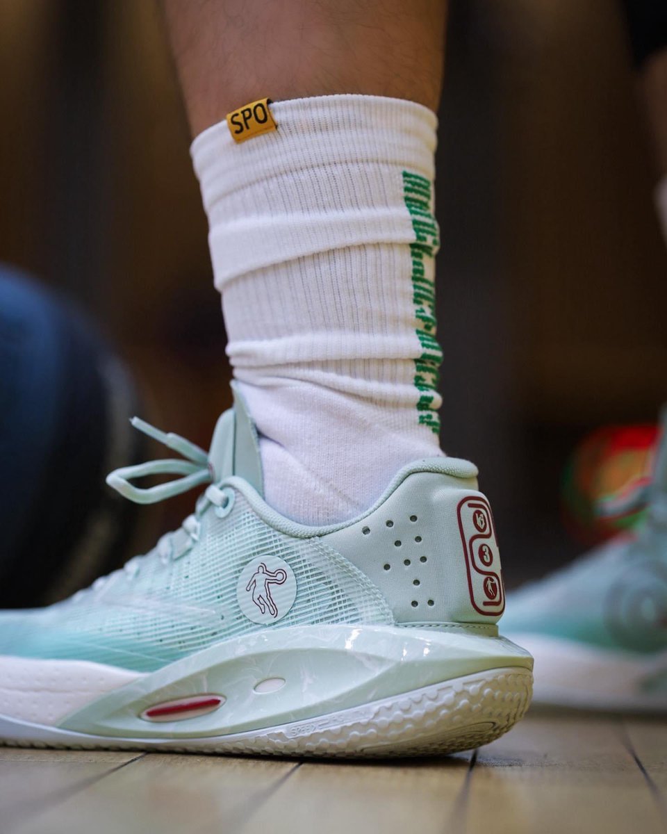 helloshoes1's tweet image. Keldon Johnson x Qiaodan Fengci Rise - Chinese Jade

Sell worldwide with free shipping: antosports.com/products/keldo…

#chinesejade #keldonjohnson #qiaodan #qiaodansports #fengci #fengcirise #qiaodanfengci #qiaodanfengcirise