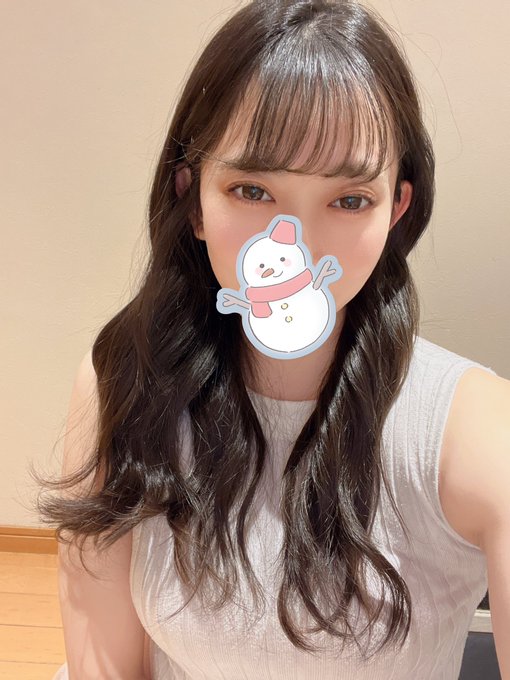 さすがにこの格好じゃ外でれない…