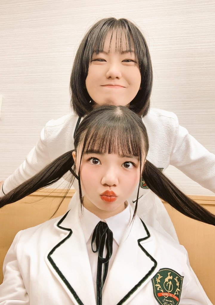 atnakashima1922's tweet photo. 今日のもえぴ💖🪄︎︎の好きなところ！

・ふうもえコンビけっこう好きなんだー🥰

#ほくりくアイドル部
#西村萌花 #もえぴ💖🪄︎︎
#もえぴ党 #もえっこ
#もえぴ党さいこうしどうしゃ
#オレのもえぴ
#みんなのもえぴ
#ぷーちゃんのもえか
#生涯もえぴ神推し
#もえぴの好きなところ企画
#211d
#ふうもえ

ライブでよく隣同士になる2人、先日の定期でもホールニューワールドの時にふうながもえぴにマイクさりげなく渡してて、思いがけずもえぴの可愛い歌声きけて、ふうなありがとう！！ってなった🥰
大佐の前でふうもえでいちゃいちゃしてるのけっこう好きやぞ🤣🫠❤️‍🔥