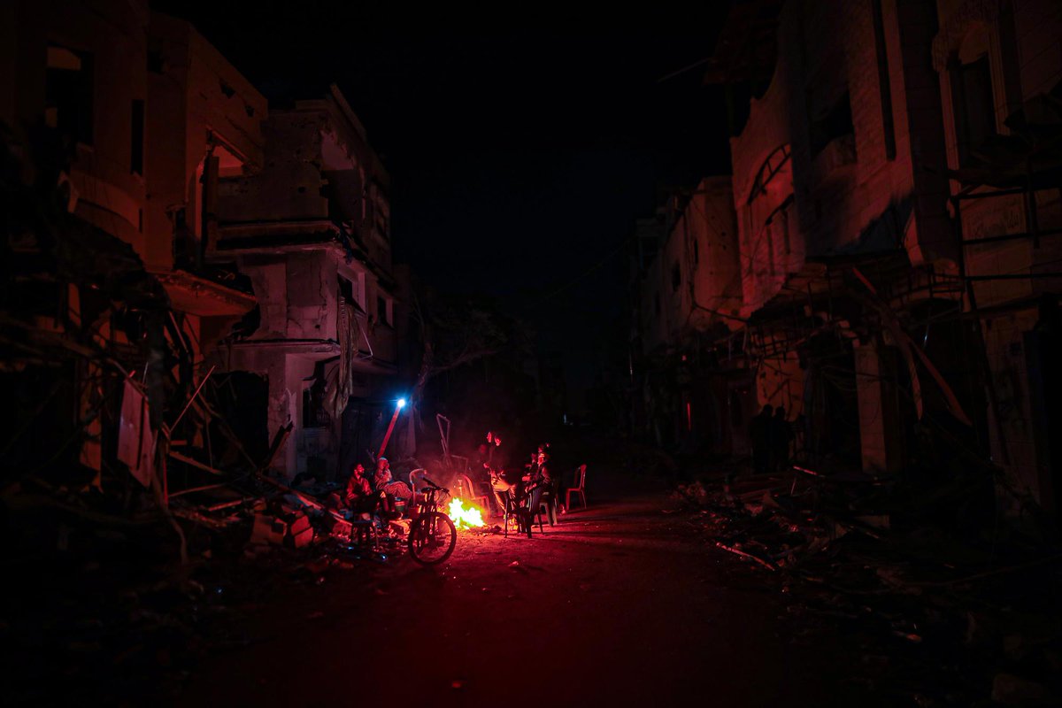 💥La biosfera tóxica que Israel ha hecho de Gaza

😷El impacto de al menos 45.000 proyectiles en la Franja y el bloqueo de suministros están convirtiendo Gaza en un territorio devastado con condiciones no aptas para la vida humana.

✍🏻 <a href="/PabloRCebo/">Pablo Rivas 🇵🇸</a> 
📷Wahaj Bani Moufleh /