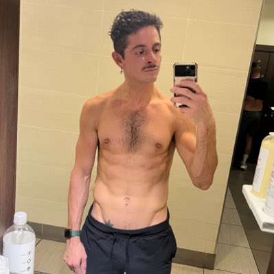 pasqualinodolce's tweet photo. #NewProfilePic https://t.co/UPtdm0birI