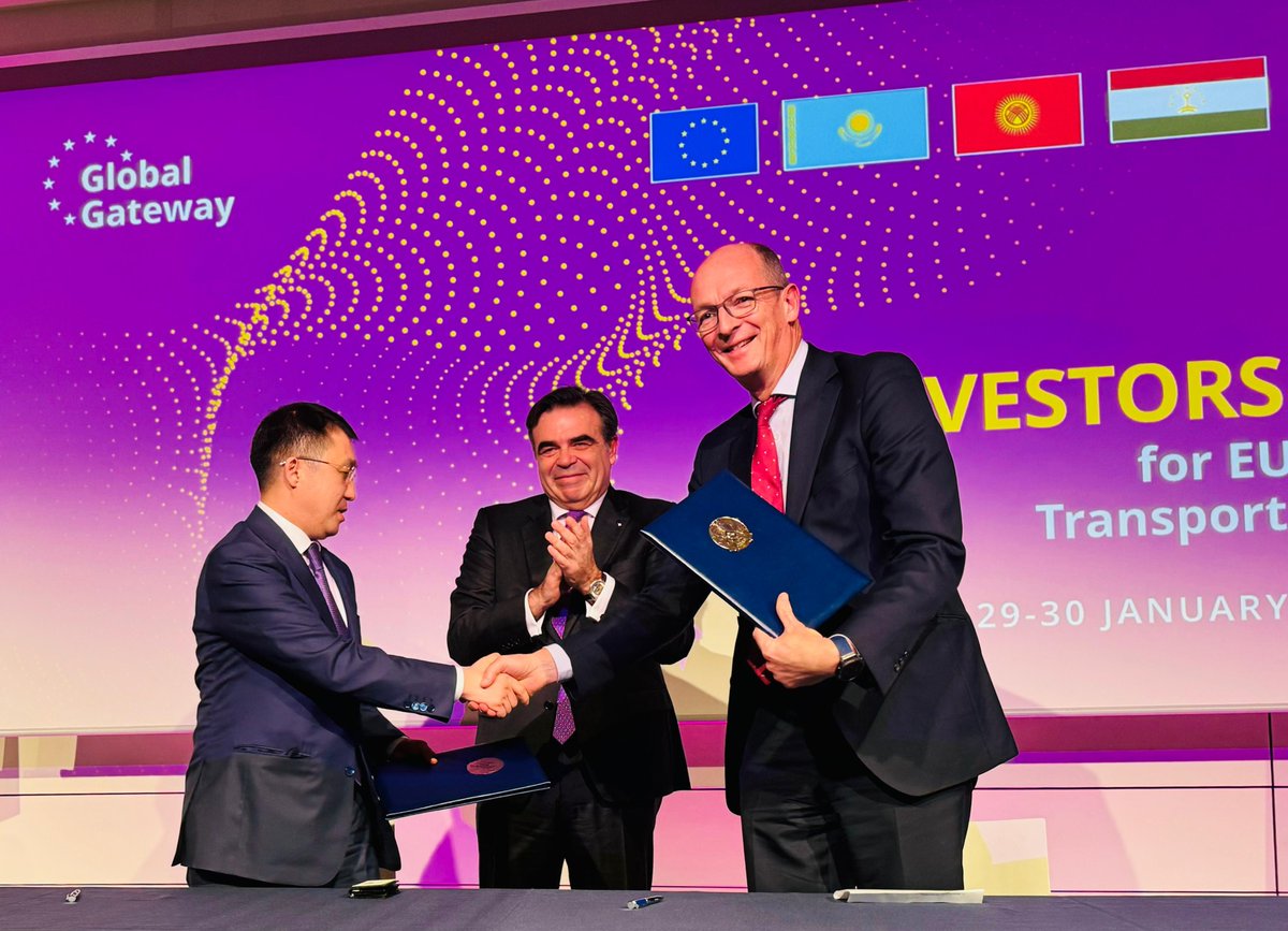 Ministry of Transport of #Kazakhstan &amp; <a href="/EBRD/">The EBRD</a>
to cooperate on projects in road, rail, port &amp; logistics infrastructure along TransCaspian corridor. Priority areas to include container terminal at Aktau Port, double tracking &amp; electrification of railway, rehabilitation of roads.