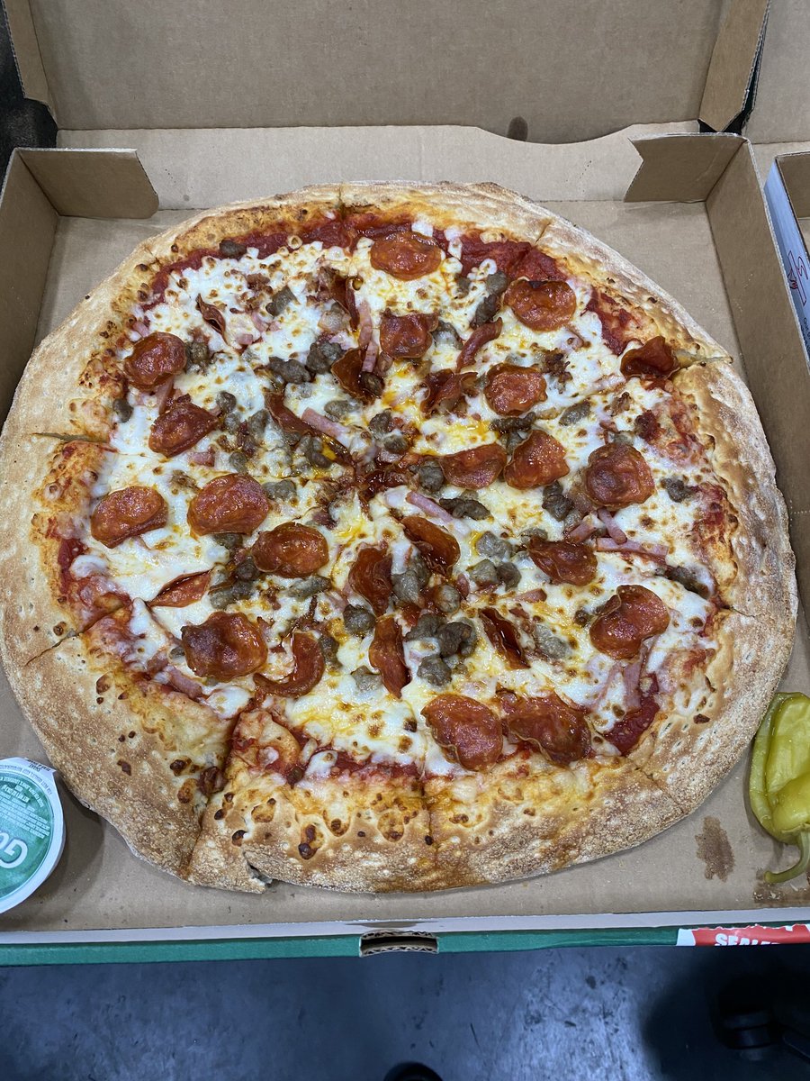 cityboy5_4's tweet photo. Do you like pizza? 🔔🔔 https://t.co/ZKLITdjuTp
