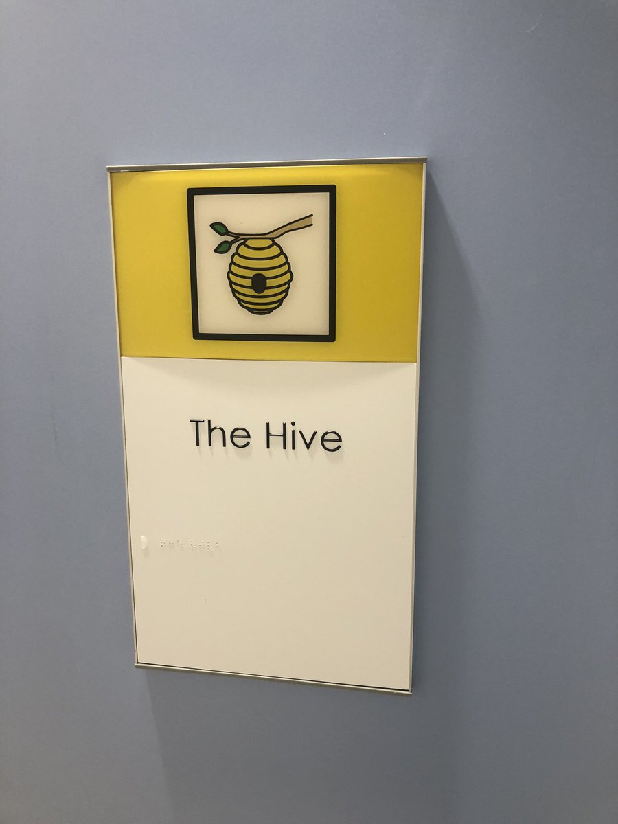 EdBowenRoberts's tweet photo. Love the signage going up in our Clevedon Campus! Amazing job @createsignsuk https://t.co/9Zeek3i9bi