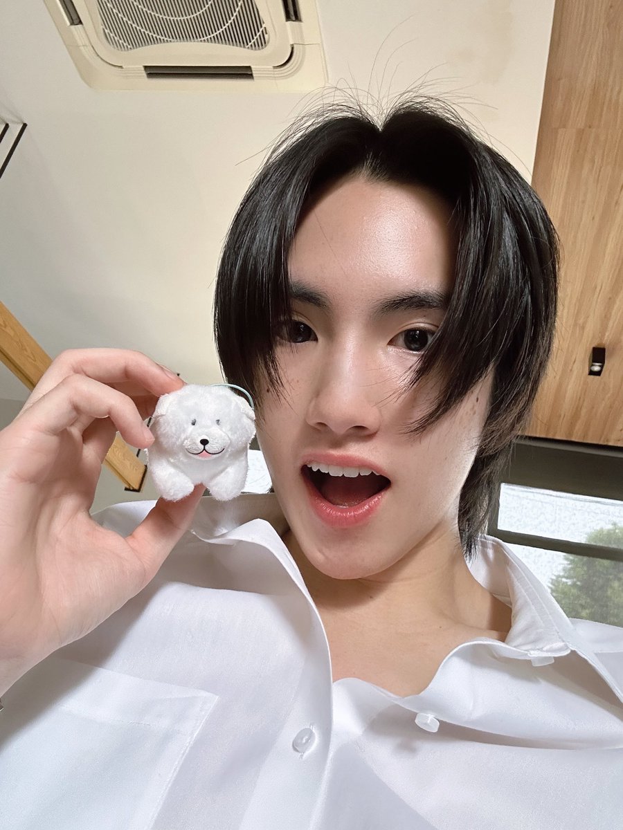 phutatchai's tweet image. วันนี้พาตัวเล็กมาเรียนด้วย🐻‍❄️
#PHUTATCHAI