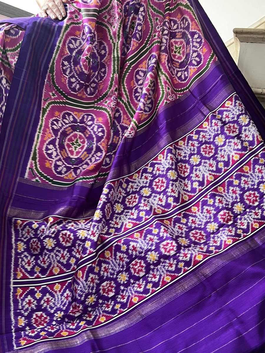 sohumsutras's tweet photo. Draping in the vibrant tales of tradition, Twill Silk Pochampally whispers echoes of cultural richness
For more details, contact us on:
WhatsApp +919810530027. ( https://t.co/E3qx6LO6Ai )
OR
https://t.co/UGrwtRwomE #TwillSilk #PochampallyMagic #SilkSpectacle #PatanPatolaInspired https://t.co/bL3NqyDw2r