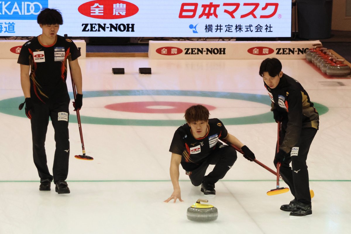zennoh_sports's tweet photo. 🥌第41回 全農日本カーリング選手権大会in札幌⛄️

【1次予選リーグ・競技6】　
LOCOSOLARE VS 岡山CAの試合は10-1でLOCOSOLAREが勝利🙌🏻
正確なショットで得点を稼ぎました✨😊

「ニッポンの食」パワーで がんばれ！🇯🇵

#カーリング #日本選手権 #全農 https://t.co/xcuVsnilM5