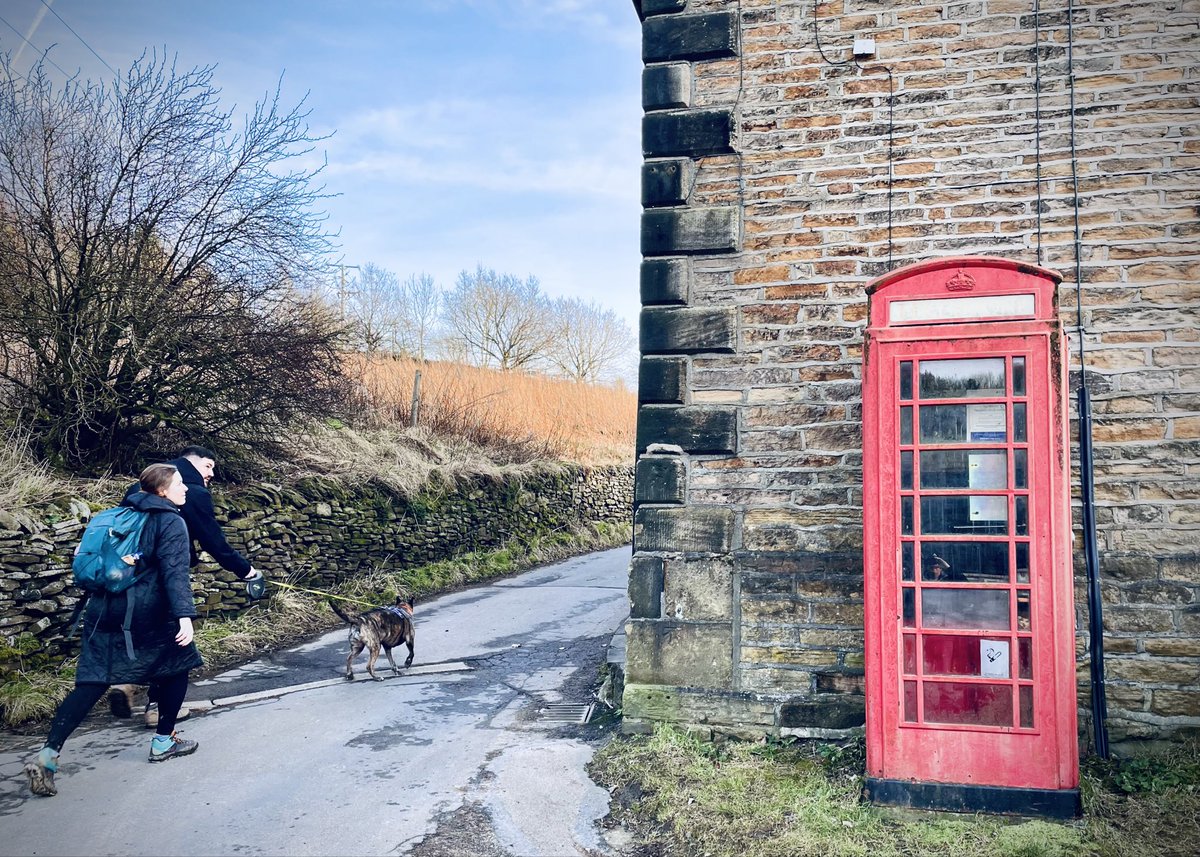 SCJmurphy's tweet photo. A lonely looking decommissioned rural box for #TelephoneboxTuesday #Strines #AlphabetChallenge #WeekE #exbox 😊 https://t.co/TkqzIGFpWb