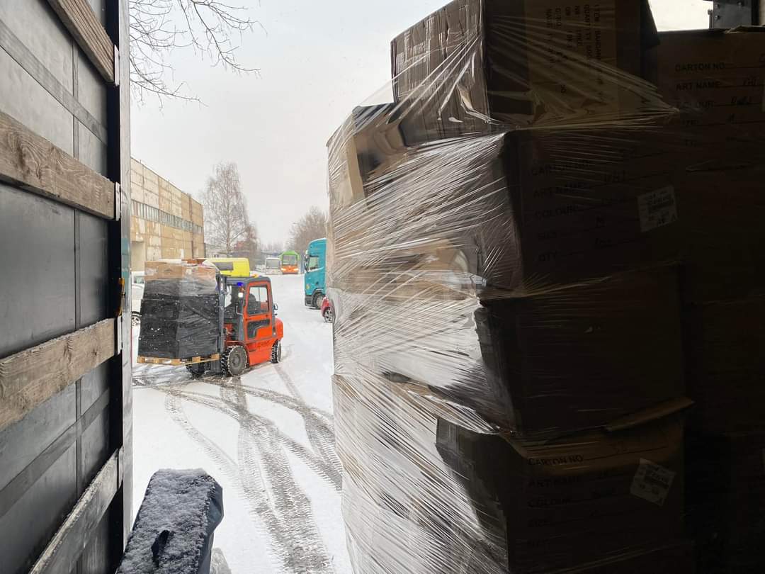 Another truck from Ireland arrived to Ukraine. 3 evacuation vehicles and  medical and humanitarian aid   🙌
Many thanks to all involved 💕
<a href="/HSELive/">HSE Ireland</a>
<a href="/UkrainianAction/">Ukrainian Action in Ireland</a> Arthur Reynolds