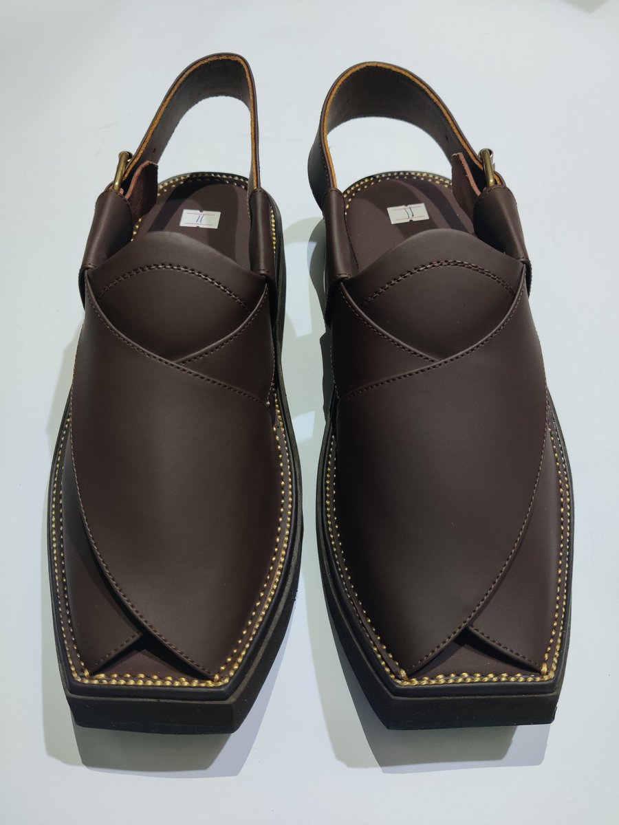 SalaarChappal's tweet photo. New Arrivals, Details 👇

Brand: Salaar Collections 
Category: Kaptaan
Color: Brown 
Size: 7, 8, 9, 10, 11, 12

Shipping Charges: Free, Nationwide 🇵🇰
Order: WhatsApp +92 309 7720303 

#SalaarCollections #Kaptaan https://t.co/yj2PM1zH7X