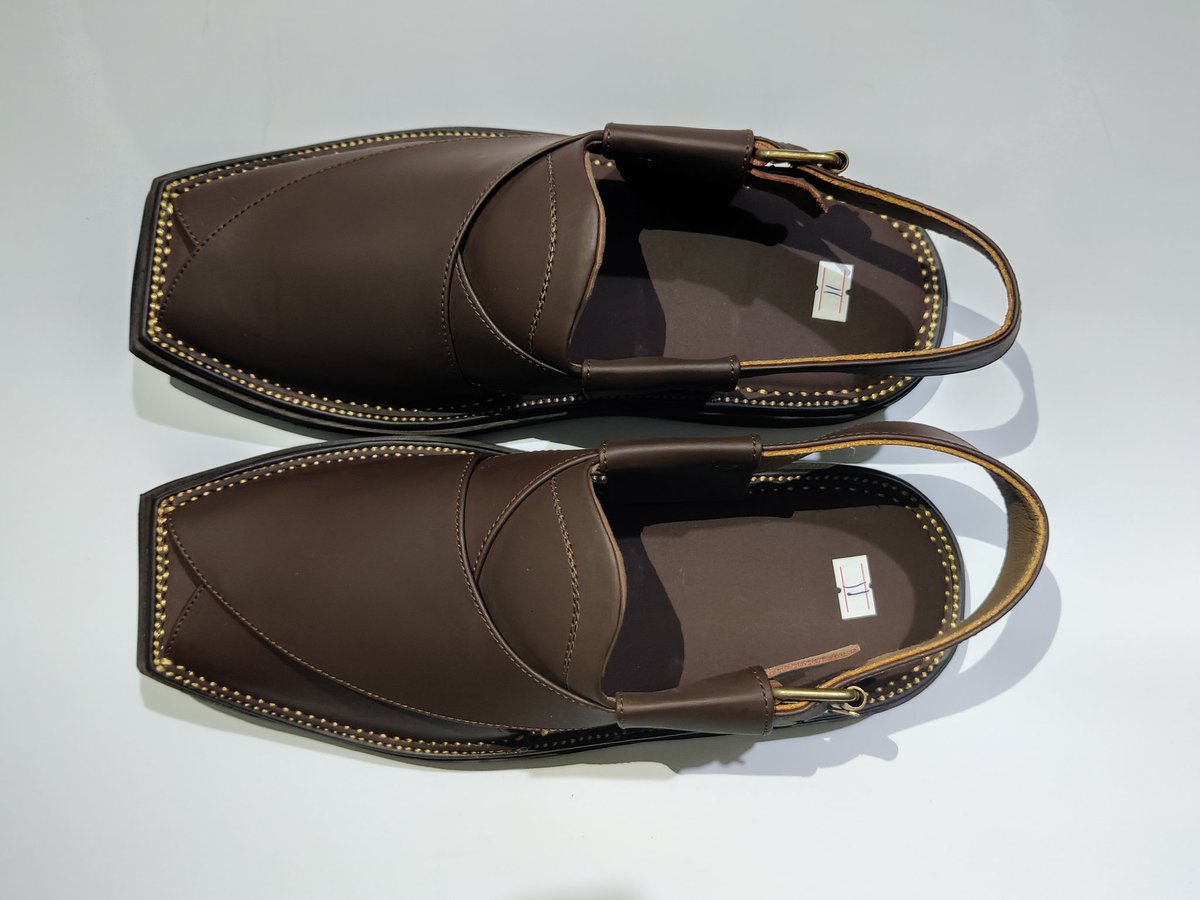 SalaarChappal's tweet photo. New Arrivals, Details 👇

Brand: Salaar Collections 
Category: Kaptaan
Color: Brown 
Size: 7, 8, 9, 10, 11, 12

Shipping Charges: Free, Nationwide 🇵🇰
Order: WhatsApp +92 309 7720303 

#SalaarCollections #Kaptaan https://t.co/yj2PM1zH7X