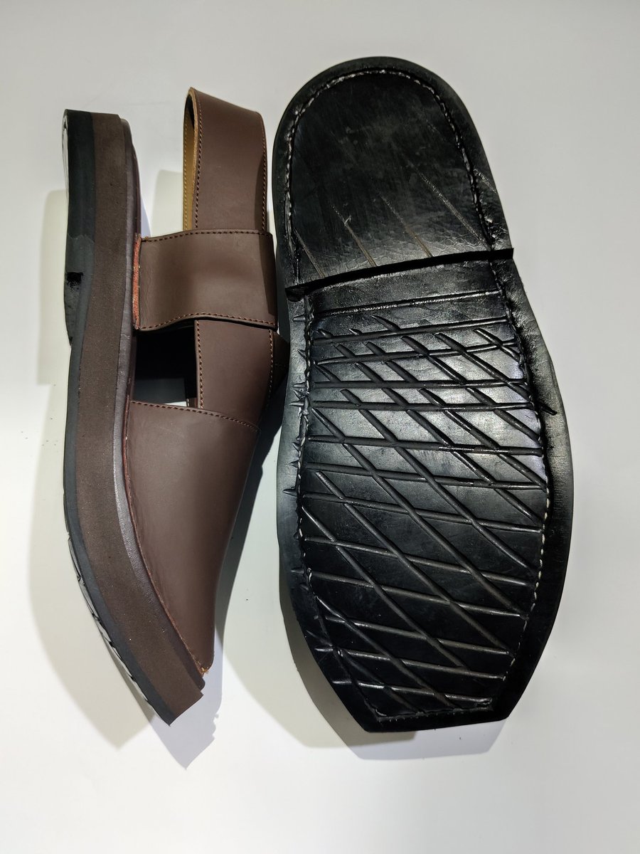 SalaarChappal's tweet photo. New Arrivals, Details 👇

Brand: Salaar Collections 
Category: Kaptaan
Color: Brown 
Size: 7, 8, 9, 10, 11, 12

Shipping Charges: Free, Nationwide 🇵🇰
Order: WhatsApp +92 309 7720303 

#SalaarCollections #Kaptaan https://t.co/yj2PM1zH7X