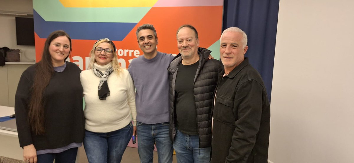 torrebarrinalh's tweet photo. 🤩 Bon dia! Encara ens dura l'emoció! Anit un #SpoilerLH de luxe amb la projecció del documental "SaL'Hes" i el curt "El sueño de La Marquesa".
👪 🎥 Antics alumnes del taller #ProductoraLAB, sou uns artistes! Quin orgull! #comunitatTB
Ah, I no pareu mai de somiar! 🙏🏼 https://t.co/DfEb2Xtng7