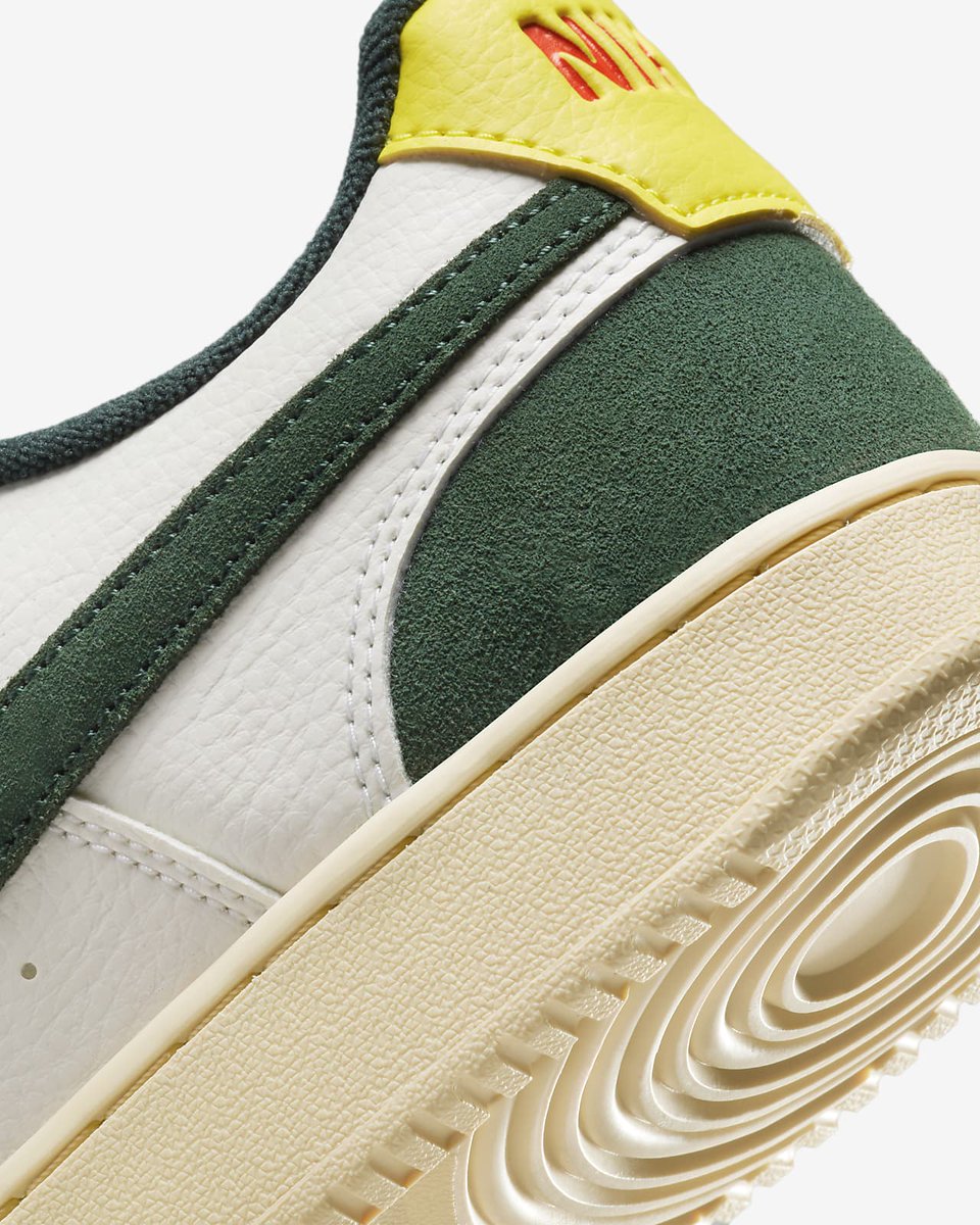 Nike Court Vision Low
Unisex Sneakers

Size: 36- 46
Price( delivery included): 8,000,000 T