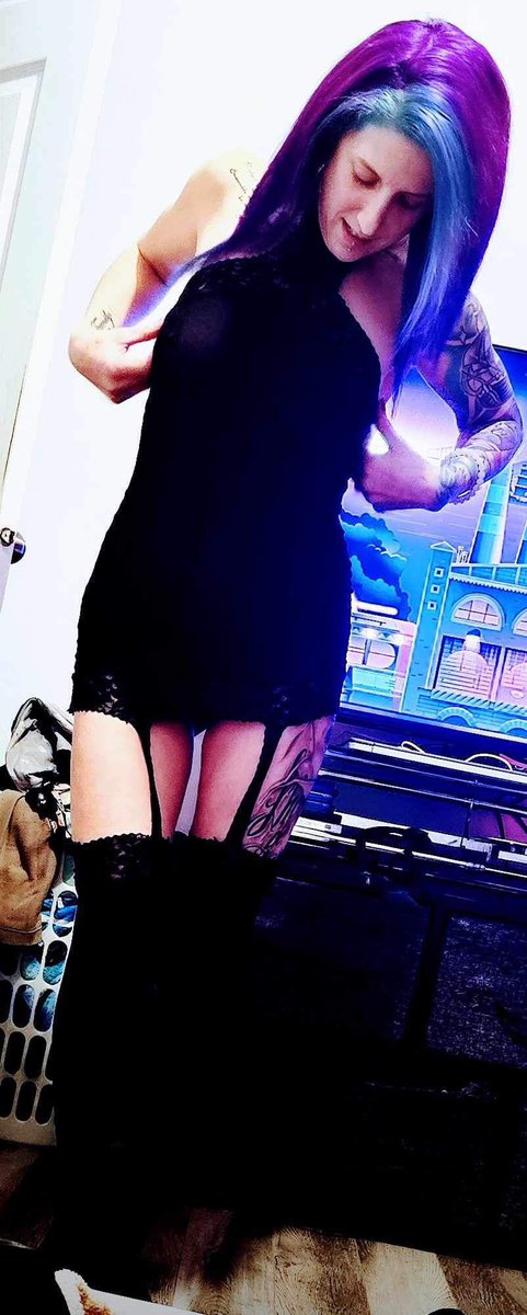 Mmmmm que j’ai envie de vous offri un streap- tease 

Vien me voir sur Snapchat ou sur mon Onlyfans 💦💦💦💦

Melcandy29

Onlyfans.Com/Melcandy