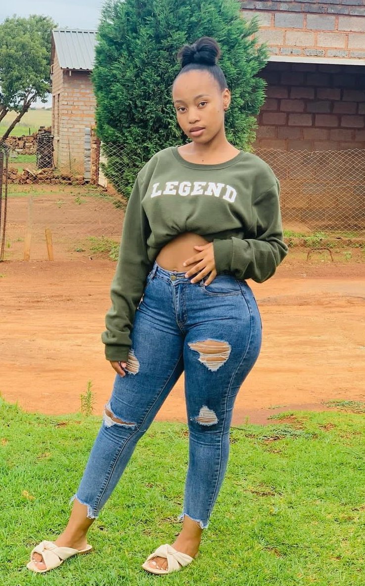 Cyancute's tweet photo. Nataka mwanaume wangu awe mrefu 😹 https://t.co/AA2HEPAmdW