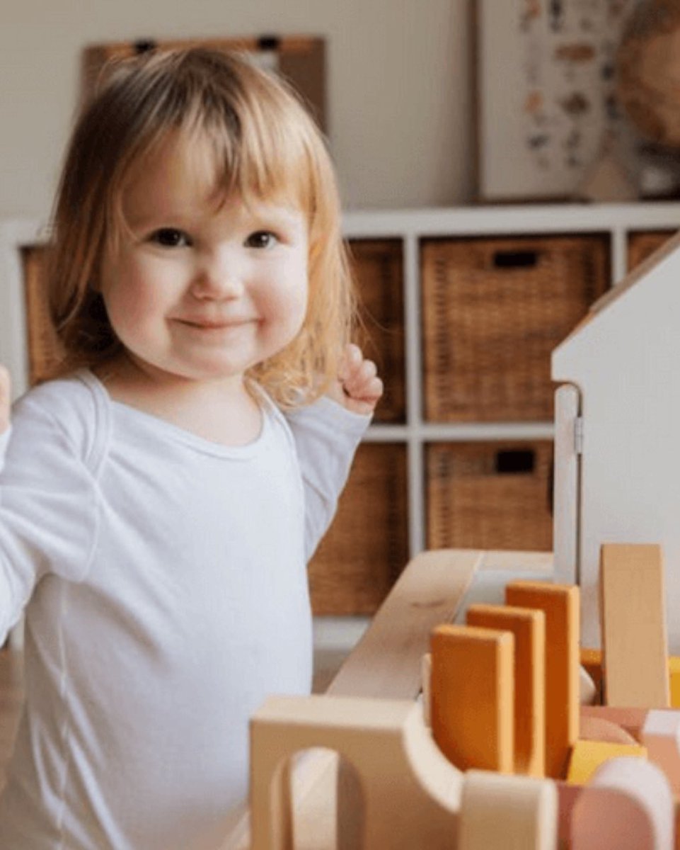 BEBEKLER NE ZAMAN OYUNCAKLA OYNAR? 

Bebeklerin oyuncaklarla etkileşimi, onların gelişim süreçlerinin önemli bir parçasıdır. Genellikle, bebekler 3 ila 6 aylık olduklarında oyuncaklarla oynamaya başlarlar.

mucitpanda.com/bebekler-ne-za…