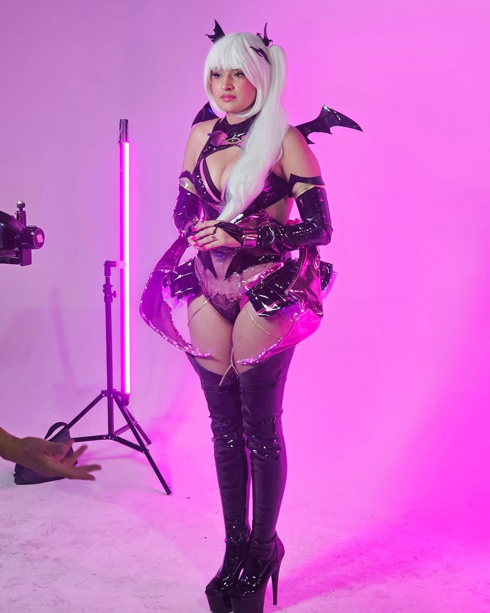 Yunoimcrazy_'s tweet photo. My #eviltiaavelukia cosplay #succubus #succubusofsatan #eviltia #pink https://t.co/yJyBcvvduI