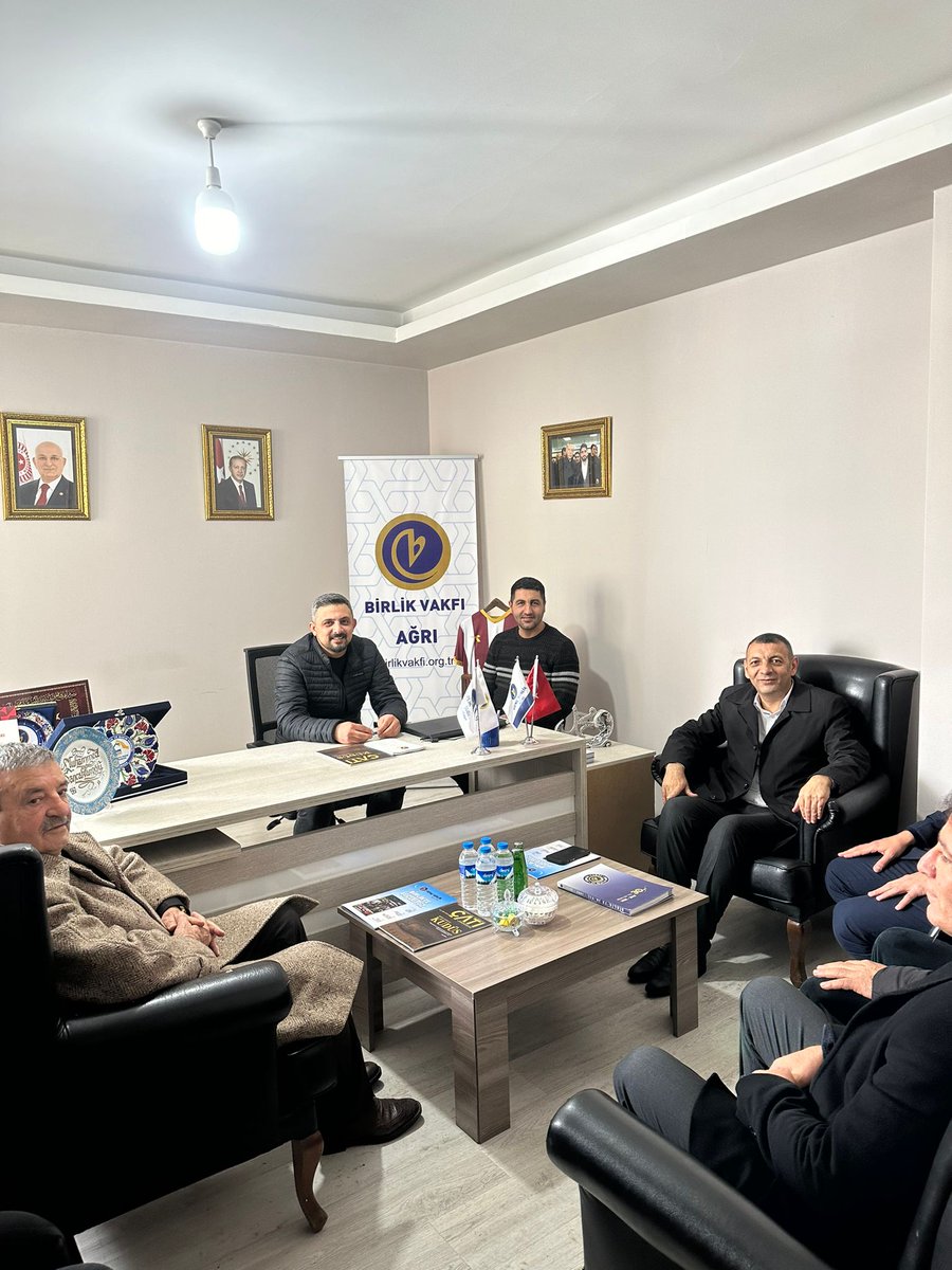 MehmetSalihAYD4's tweet photo. Teşkilatımız ile birlikte Birlik Vakfı Ağrı Şube Başkanı Sn.Yasin AKKUŞ ve Yönetimini ziyaret ettik.

Ağrı'mızın birliği ve geleceğiden yana olan Vakfımıza ilgililerinden dolayı teşekkür ediyoruz.
@cpakkus
@birlikvakfi04 https://t.co/cDJFJFdvH5