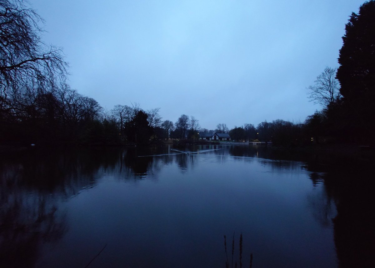 Monica NAUGHTON Crimmins (@monicacrimmins) on Twitter photo Good morning Tuesday. Before sunrise Alexandra park. Moss Side / Whalley Range <a href="/AlexParkMCR/">Alexandra Park</a> @parks_great <a href="/RainorshineManc/">Manchester Weather π</a> #Manchester Good morning Tuesday. Before sunrise Alexandra park. Moss Side / Whalley Range <a href="/AlexParkMCR/">Alexandra Park</a> @parks_great <a href="/RainorshineManc/">Manchester Weather π</a> #Manchester