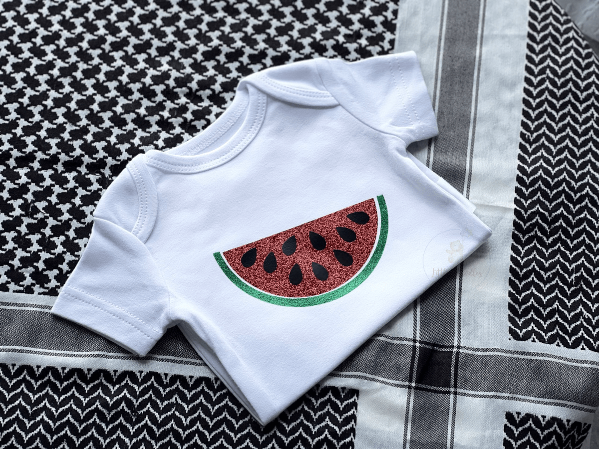 LittleBundlesAE's tweet photo. Palestine Watermelon Onesie now available! 🍉

All proceeds will go directly to relief in Palestine. 🇵🇸

Peace ✌️

https://t.co/pq4JIrZo7V https://t.co/gnVrWZYyZd