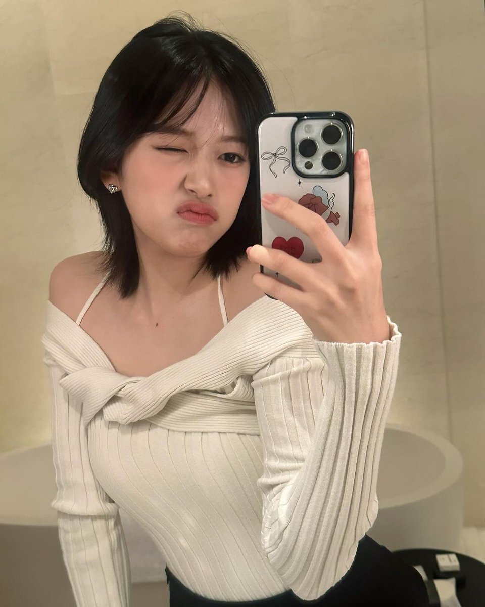0xlkimchi's tweet photo. 525
#KPOP #Yujin #anyujin #ive_iam #IVE_FIRST_FULL_ALBUM #IVE #IVEトレカ交換 #DIVEさんと繋がりたい https://t.co/rXQHQVR5rG