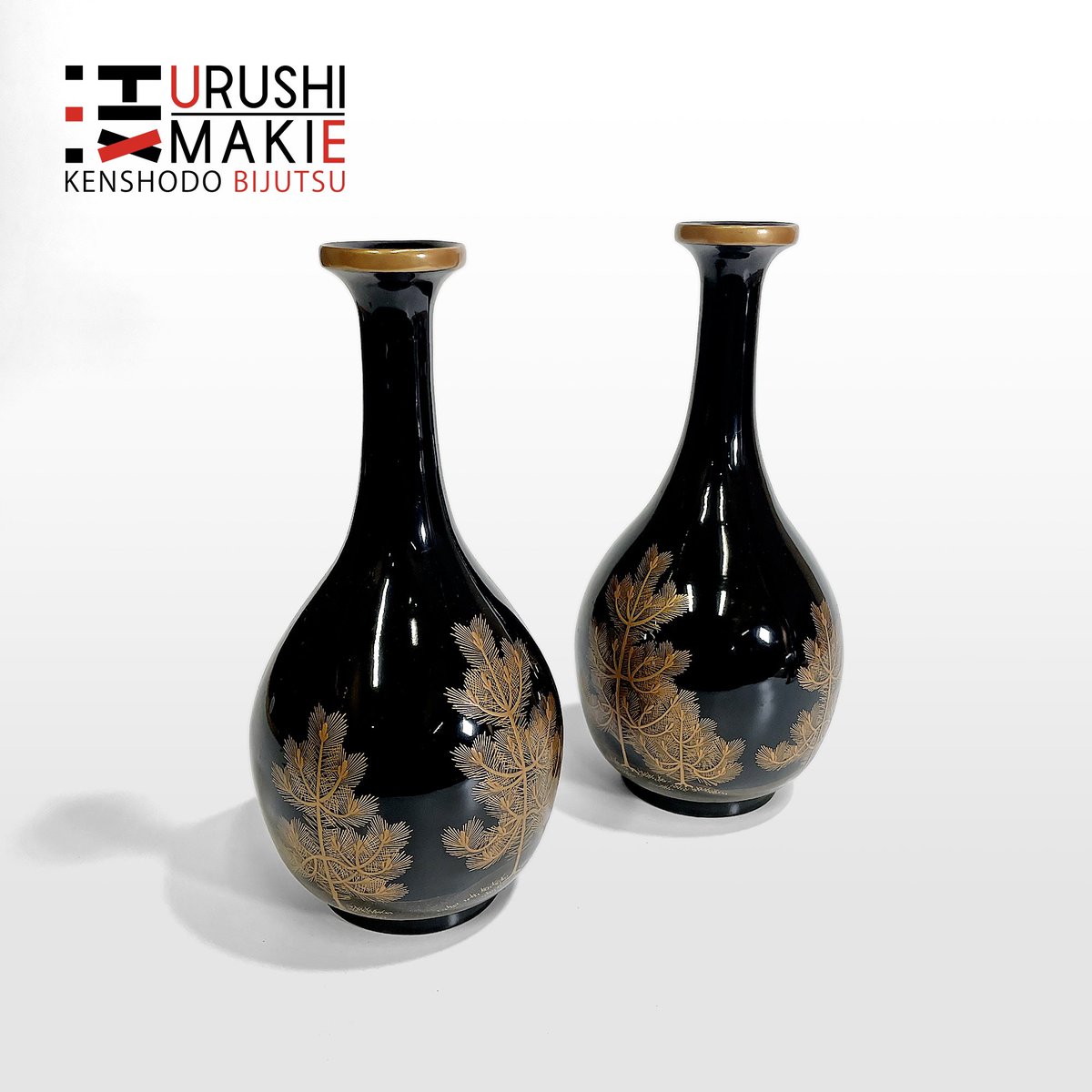 YuYu_kenshodo's tweet photo. 若松蒔絵徳利一対（箱なし）

作家：不明
時��：明治
サイズ：縦=113mm　　横=113mm　高さ=228mm

#賢祥堂美術 #古美術 #漆 #蒔絵 #初音 #漆器 #重箱 #香炉 #京都 #絵画 #茶道具 #硯箱 #若松 #食器 #和食器 #美術 #棗 #香合 #徳利 #lacquer #incense #art #antique #Japan

https://t.co/GniQBJHbgI https://t.co/EA8qwozUYz