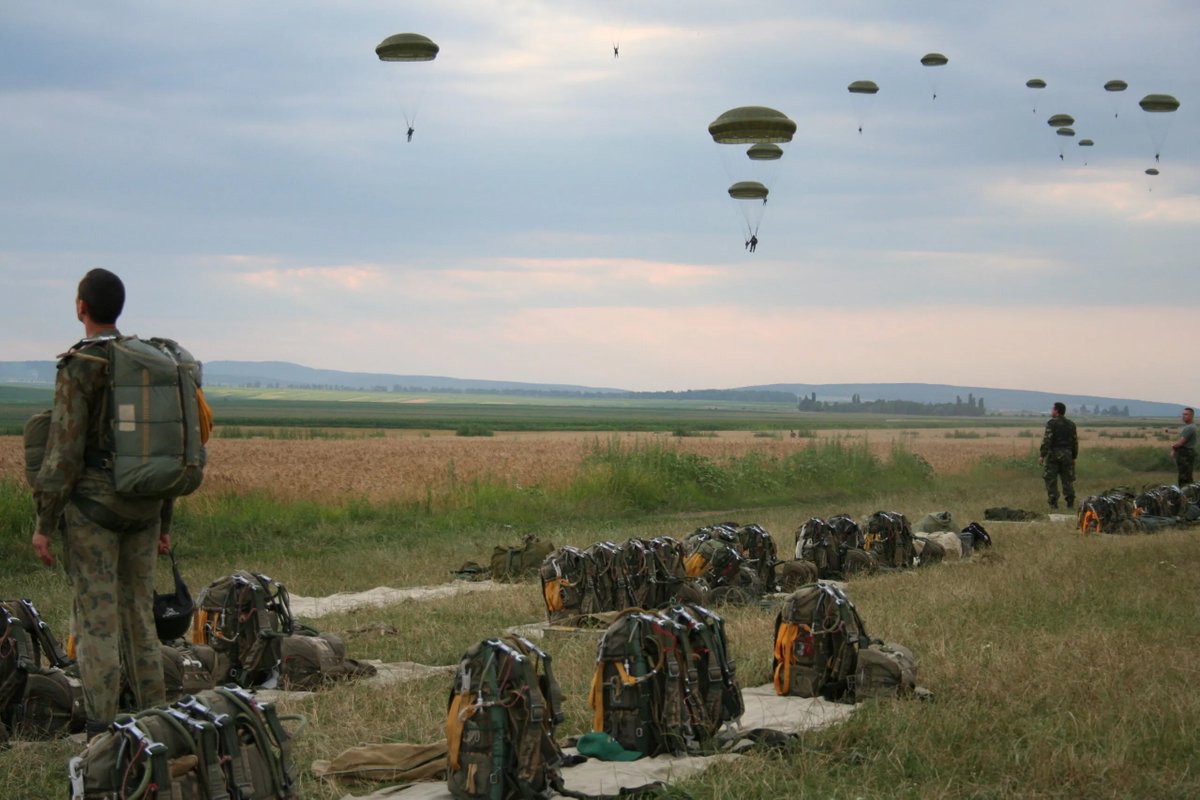 GeoDefRO's tweet image. Batalionul 53 Comando recrutează paraşutişti

geodef.ro/batalionul-53-…