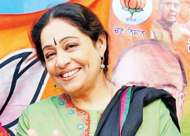 Chandigarh से #KirronKher बुरी तरह हारेगी। 
Save my tweet‼️