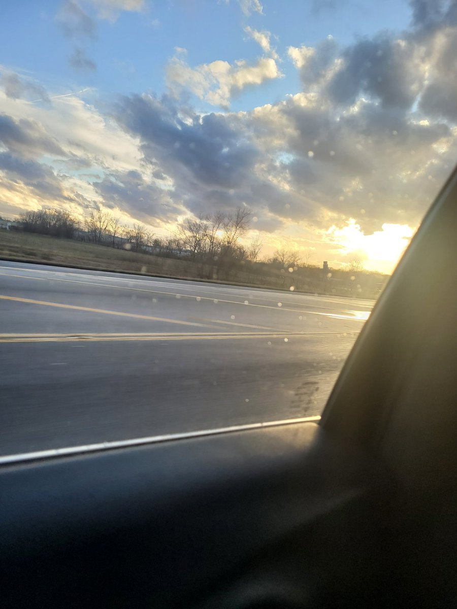 COOL_ENTHUSIAST's tweet photo. Here's some asthetic pictures I took a while ago 

 (I have a history test I'm going to fail) https://t.co/e8xhRSZemT