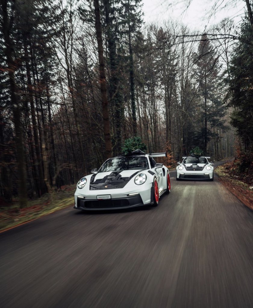LuxuryCars365's tweet photo. Porsche x ✌🏼 https://t.co/gRA4nnEa3r