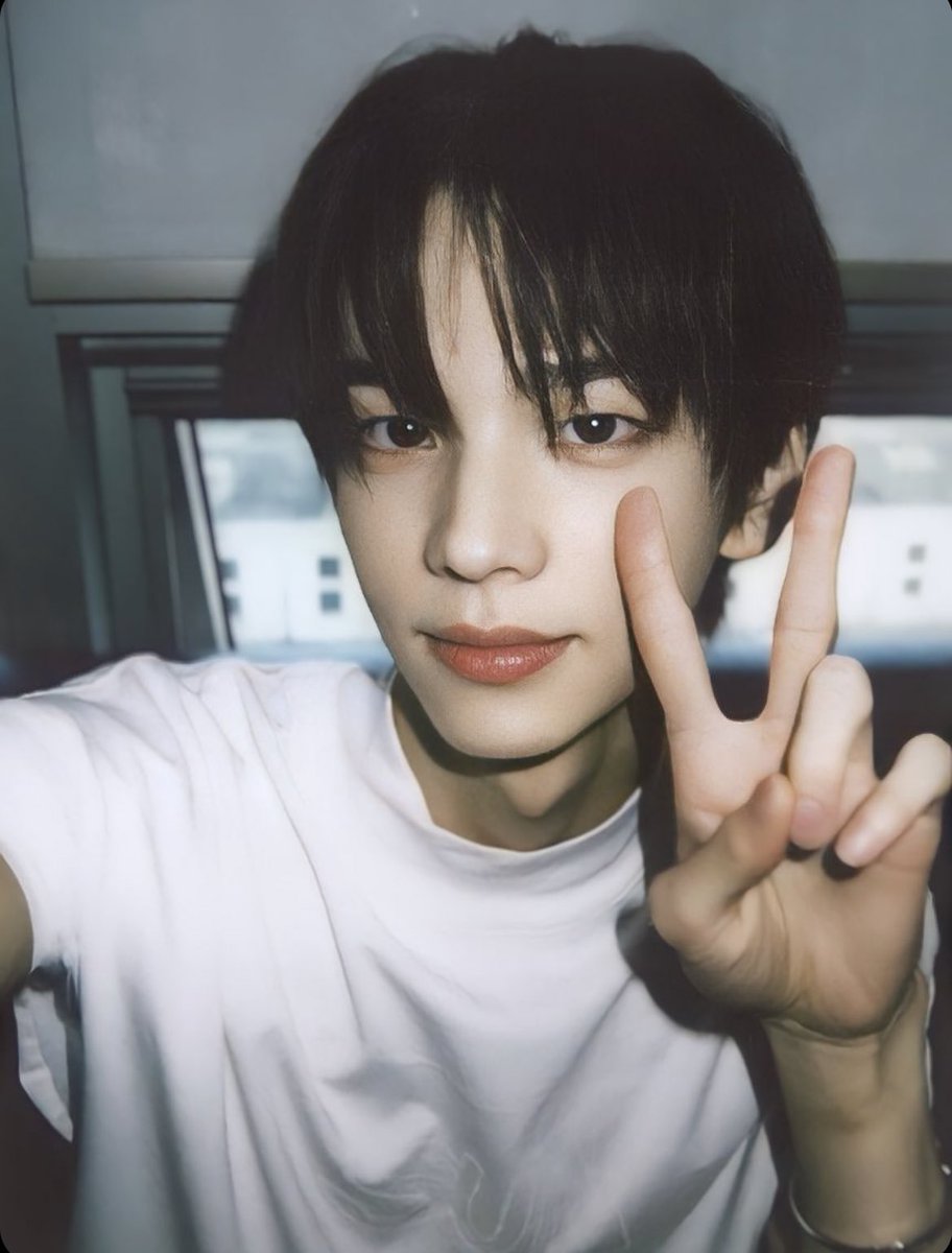 shinyuarchive's tweet image. He's the epitome of beauty
#SHINYU #신유 #TWS