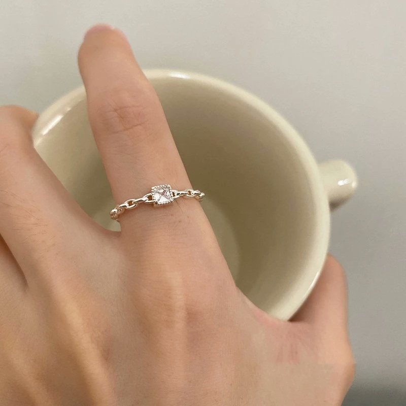 myorensarea's tweet photo. adorable rings

— a thread https://t.co/smETkDdNiJ