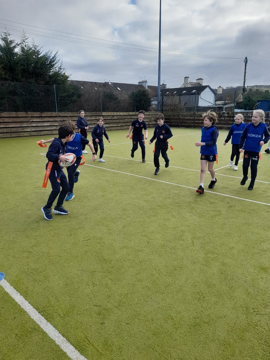 Great skills shown this morning at <a href="/PrepLlandovery/">Llandovery Prep</a> and finishing with a game of tag 🏉 Da iawn pawb!!