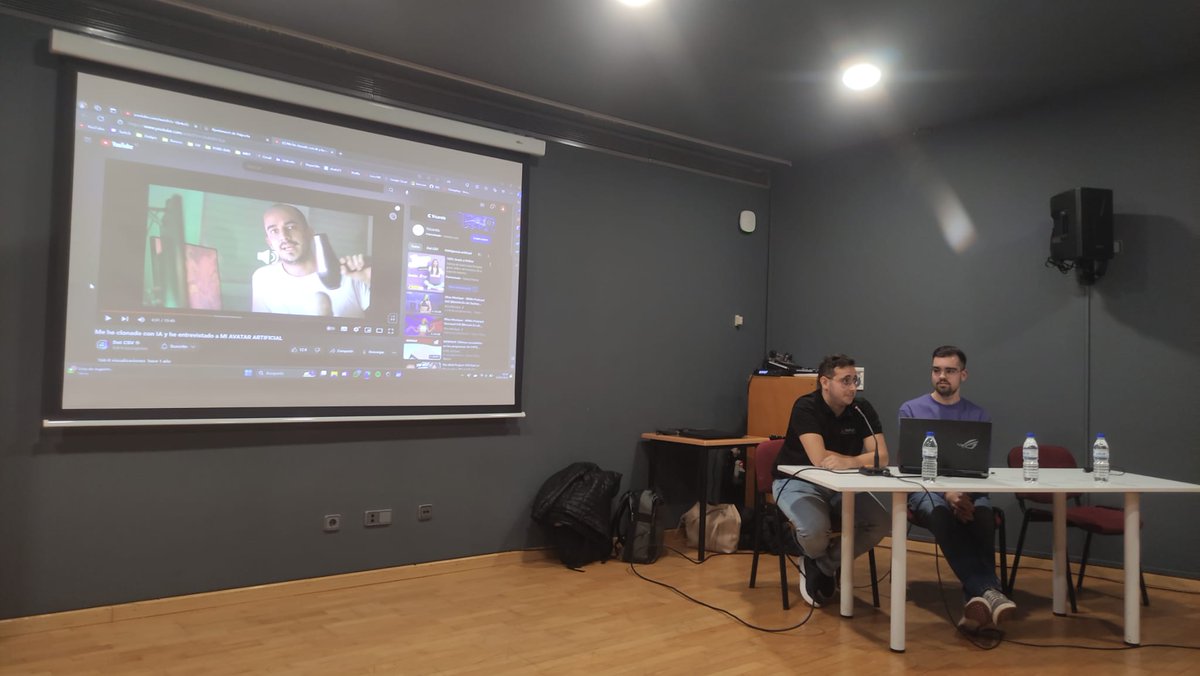 Datipic SL (@datipic) on Twitter photo La semana pasada hablamos con alumnos de ciclo formativo sobre la IA y pudimos resolver sus dudas en un tema de tanta actualidad como éste. 
Gracias a <a href="/ieslasenia/">IES La Sénia #Paiporta</a> y al <a href="/Ajunt_Paiporta/">Ajuntament Paiporta</a> por contar con nosotros para la III edición de la jornada emprén. 
#startup #emprendimiento #IA La semana pasada hablamos con alumnos de ciclo formativo sobre la IA y pudimos resolver sus dudas en un tema de tanta actualidad como éste. 
Gracias a <a href="/ieslasenia/">IES La Sénia #Paiporta</a> y al <a href="/Ajunt_Paiporta/">Ajuntament Paiporta</a> por contar con nosotros para la III edición de la jornada emprén. 
#startup #emprendimiento #IA