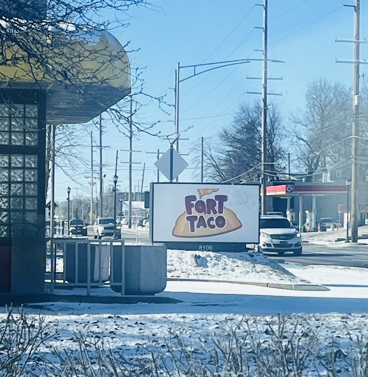 TwistoneU's tweet photo. 🌮Good Tuesday Morning, Fam &amp; Frens 🌮
                                       🌞
                                           🙋🏽‍♂️

                             #OnlyInMissouri

                                    🐕💨🌮 https://t.co/810ENnlFn9