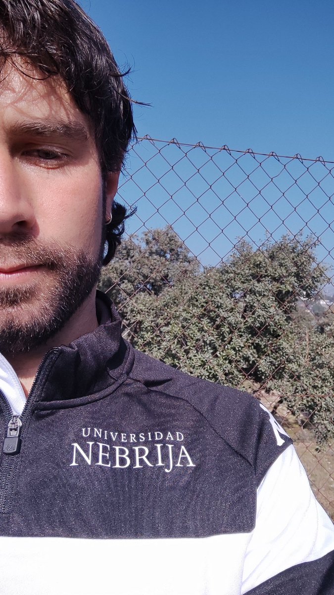 Hoy he comenzado a dar clase de Fundamentos Avanzados del Atletismo en el Grado de CCAFD de la Universidad Nebrija.

Es un lujo poder dedicar mi día a día a hacer lo que me apasiona.