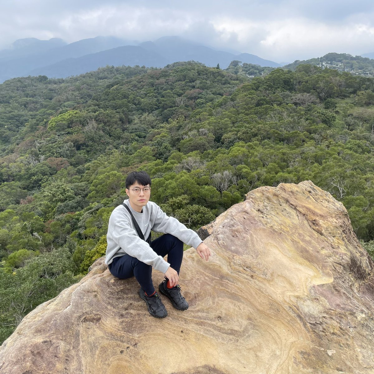 flyingapsara's tweet photo. 爬山look之情侶裝 https://t.co/SwFet77bf7