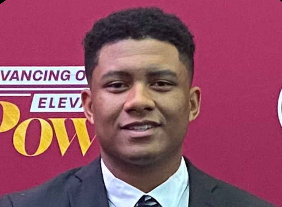 Job Update Adonis Fryer (@ohiou Journalism) joins Grassroots Analytics as Digital Associate in DC ➡Experience includes working on @chrisronayne’s successful campaign for Cuyahoga County Executive + @profgalloway podcast internship + @ThePost ➡Class of ’19 @ShakerHeightsHS