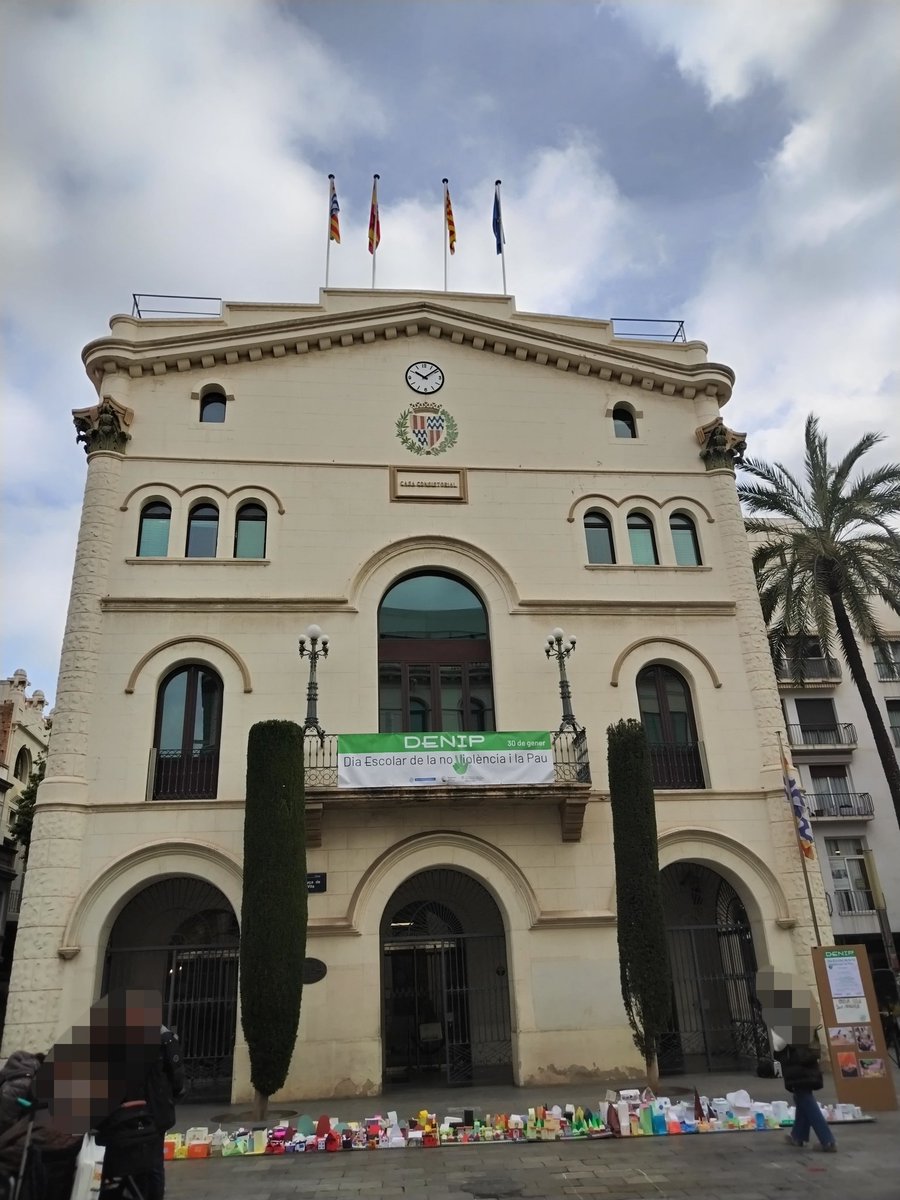 RociomBadalona's tweet photo. Participació de les escoles. Dia escolar de la no violència i la Pau
#Badalona #DENIP #30gener https://t.co/52oyy9rnb0